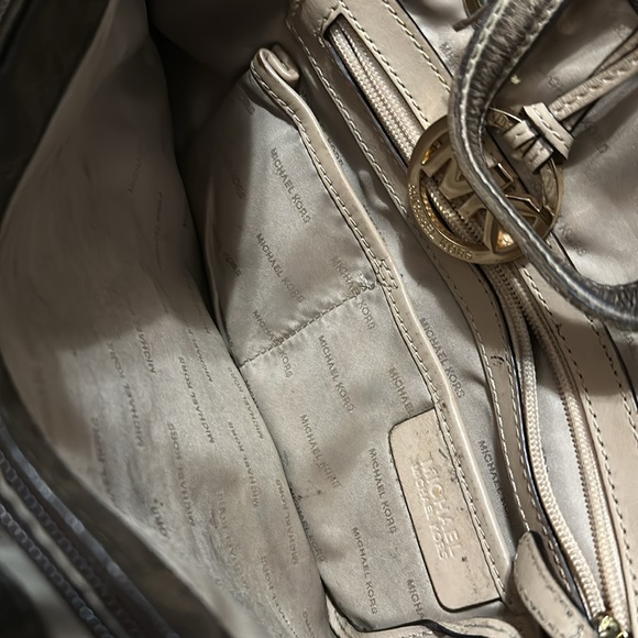 Michael kors Tote - Picture 8 of 9